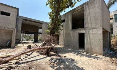 LAS CAÑADAS OPORTUNIDAD CASA EN VENTA OBRA GRIS CON SÓTANO DE 500M2