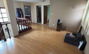 VENTA DE CASA CON JARDÍN CERCA A PARQUE - CASUARINAS