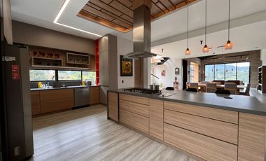 Casa en Arriendo en Altos de Palmas Poblado, Medellin Antioquia