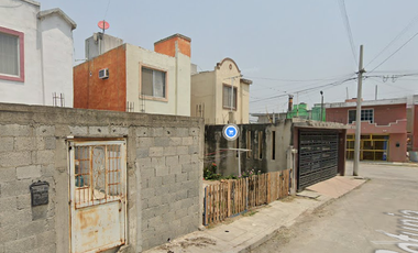 Casa en Venta en C. Betunia 208, Jardines de Champayán, 89358 Tampico, Tamps., México