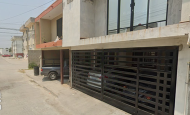 Casa en Venta en C. Betunia 208, Jardines de Champayán, 89358 Tampico, Tamps., México