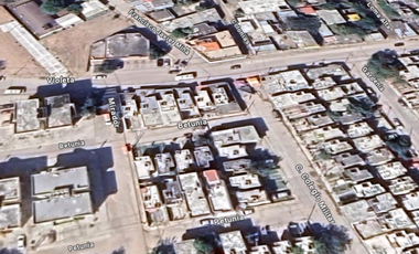 Casa en Venta en C. Betunia 208, Jardines de Champayán, 89358 Tampico, Tamps., México