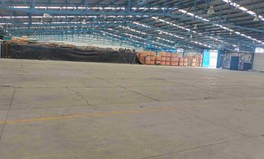 Nave en Renta dentro de Parque Industrial con Vigilancia de 2000 M2