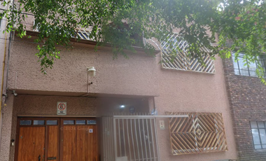 EXELENTE CASA EN RECUPERACION BANCARIA SOLO RECURSOS PROPIOS