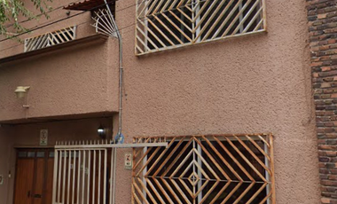 EXELENTE CASA EN RECUPERACION BANCARIA SOLO RECURSOS PROPIOS