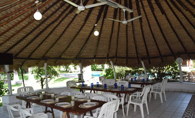 VENDO EN HUEROS DE MIACATLAN ESPECTACULAR PROPIEDAD DISEÑADA PARA QUIENES BUSCAN TRANQUILIDAD, PRIVACIDAD