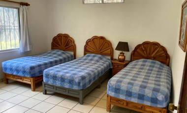 VENDO EN HUEROS DE MIACATLAN ESPECTACULAR PROPIEDAD DISEÑADA PARA QUIENES BUSCAN TRANQUILIDAD, PRIVACIDAD