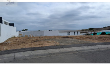 Venta de Terreno en Urbanización Mrina Blue, Manta, Manabí, Ecuador