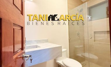 Vendo Bella Casa en esquina remodelada, en Fortín.
