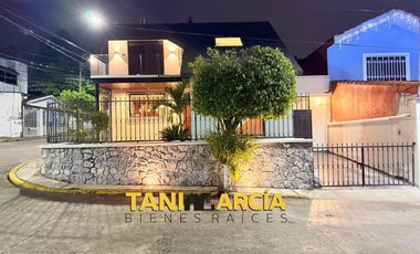 Vendo Bella Casa en esquina remodelada, en Fortín.