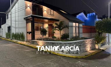 Vendo Bella Casa en esquina remodelada, en Fortín.