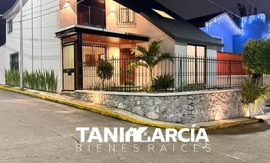 Vendo Bella Casa en esquina remodelada, en Fortín.