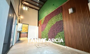 Vendo Bella Casa en esquina remodelada, en Fortín.