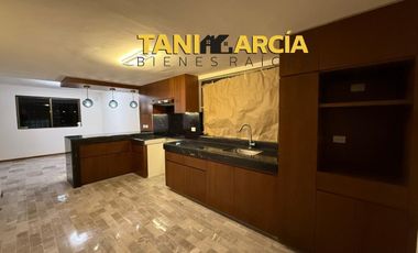 Vendo Bella Casa en esquina remodelada, en Fortín.