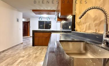 Vendo Bella Casa en esquina remodelada, en Fortín.