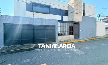 Vendo moderna casa en esquina en Fortín muy buena iluminación!!