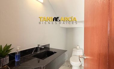 Vendo moderna casa en esquina en Fortín muy buena iluminación!!