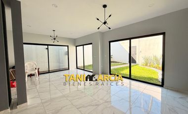 Vendo moderna casa en esquina en Fortín muy buena iluminación!!