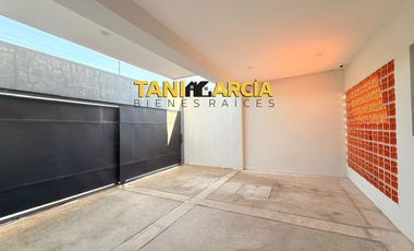 Vendo moderna casa en esquina en Fortín muy buena iluminación!!