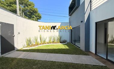 Vendo moderna casa en esquina en Fortín muy buena iluminación!!