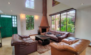 Casa Amoblada en Arriendo en Loma del Atravesado Envigado Antioquia