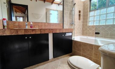 Casa Amoblada en Arriendo en Loma del Atravesado Envigado Antioquia