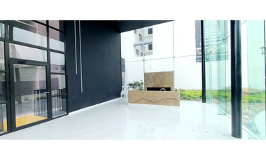 En venta departamento de lujo edificio Skorpios Manta Ecuador.