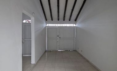 SE ARRIENDA CASA DE UN PISO IDEAL PARA ESTABLECIMIENTO COMERCIAL EN EL BARRIO ALVERNIA