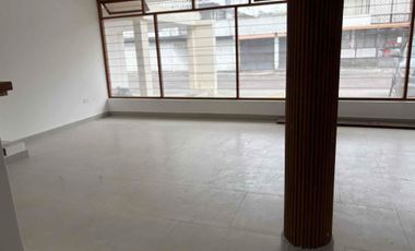 renta casa comercial  con patio 6 parqueos  ideal para guarderías, gimnasios oficinas o restaurante cerca Carolina