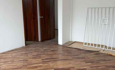 renta casa comercial  con patio 6 parqueos  ideal para guarderías, gimnasios oficinas o restaurante cerca Carolina