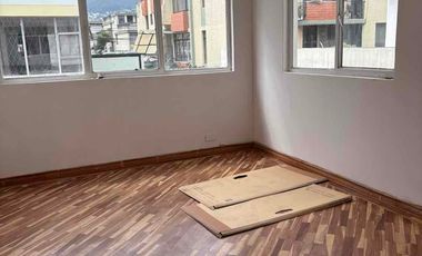 renta casa comercial  con patio 6 parqueos  ideal para guarderías, gimnasios oficinas o restaurante cerca Carolina