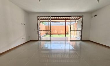 CASA EN VENTA EN CIUDAD COUNTRY