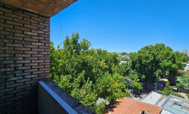 VÓRTICE INMOBILIARIA ALQUILA DEPARTAMENTO EN CALLE BELTRÁN, GODOY CRUZ, MENDOZA.