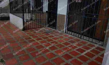 Vendo casa 1er. piso con local en manrique central