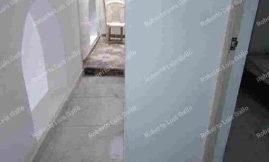 Vendo casa 1er. piso con local en manrique central