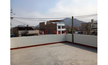 🔑 ¡Ocasión Única! Se Vende Departamento Duplex En Zona Exclusiva – Urb. Las Flores, S.J.L.