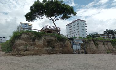 Venta Casa por terminar Frente a la Playa Tonsupa entre Hotel Makana y Grand Diamond