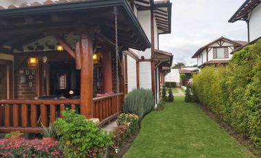 Casa de renta, amoblada, sector Santa Rosa, Tumbaco