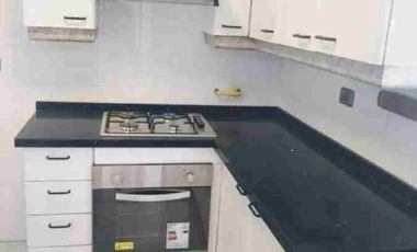 Se vende departamento 2 dormitorios 2 baños, estacionamiento y bodega, recién remodelado completo