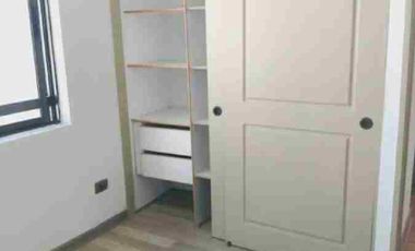 Se vende departamento 2 dormitorios 2 baños, estacionamiento y bodega, recién remodelado completo