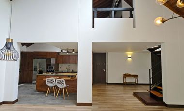 Venta de apartamento dúplex, 3 alcobas y terraza. Envigado, Zúñiga