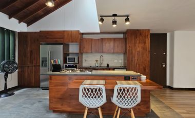 Venta de apartamento dúplex, 3 alcobas y terraza. Envigado, Zúñiga