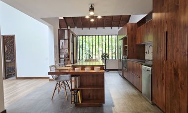 Venta de apartamento dúplex, 3 alcobas y terraza. Envigado, Zúñiga