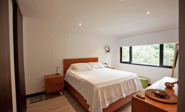 Venta de apartamento dúplex, 3 alcobas y terraza. Envigado, Zúñiga