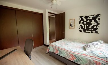 Venta de apartamento dúplex, 3 alcobas y terraza. Envigado, Zúñiga