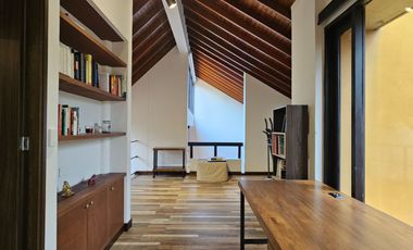 Venta de apartamento dúplex, 3 alcobas y terraza. Envigado, Zúñiga