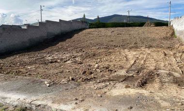 Venta de terreno 600 m² doble frente – La Merced, Valle de los Chillos