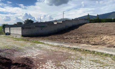 Venta de terreno 600 m² doble frente – La Merced, Valle de los Chillos