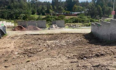 Venta de terreno 600 m² doble frente – La Merced, Valle de los Chillos