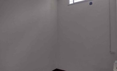 ARRIENDO casa nivel 1, Manrique Medellín $2.625.000 usó vivienda y $3.300.000 usó comercial